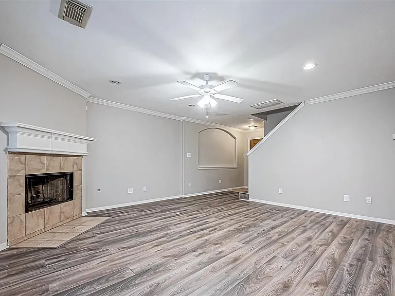 10043 Morocco Rd — Photo 8