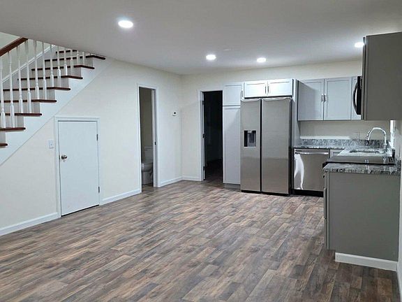 5th image of 522 Pine St