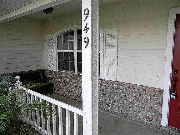 4th image of 949 Cody Ave