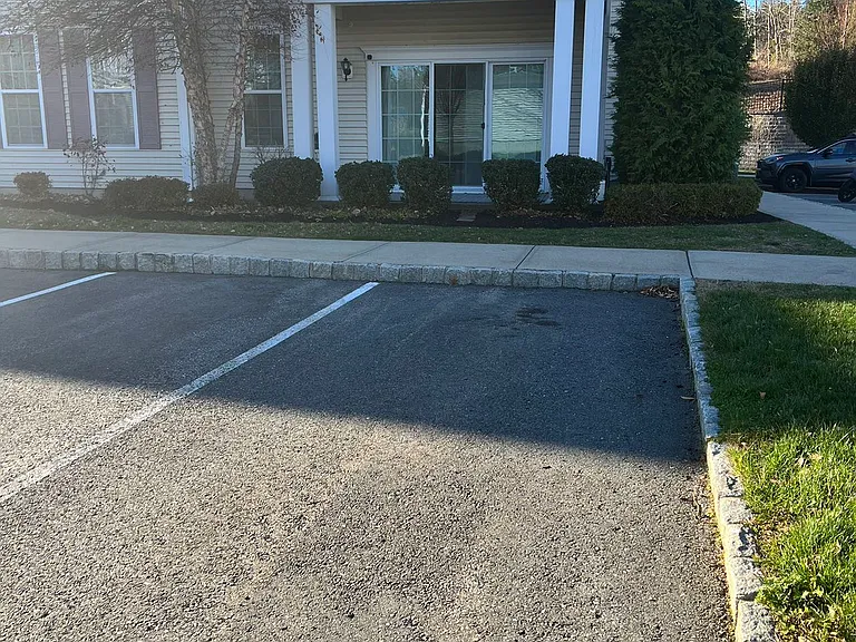 1007 Bradish Ln — Photo 3