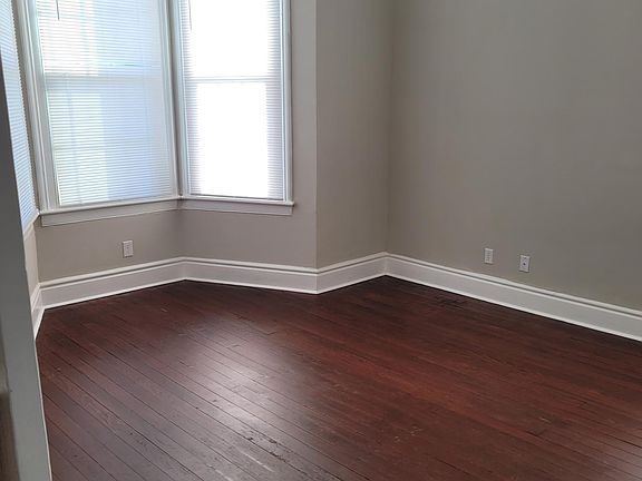 3rd image of 244 Walker St