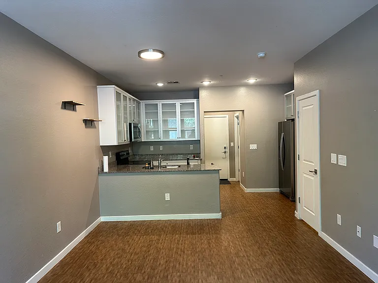 2354 E Hidalgo Ave — Photo 5