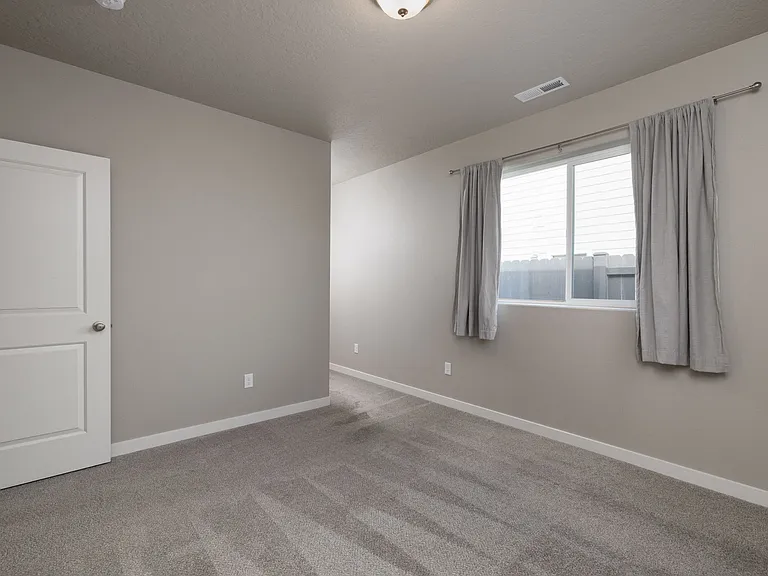 2557 NW Spruce Pl — Photo 16