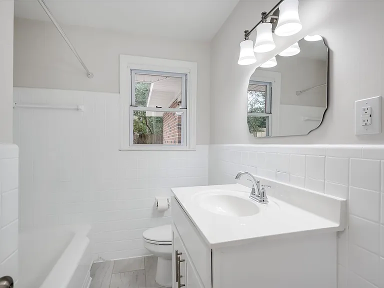2nd bathroom
