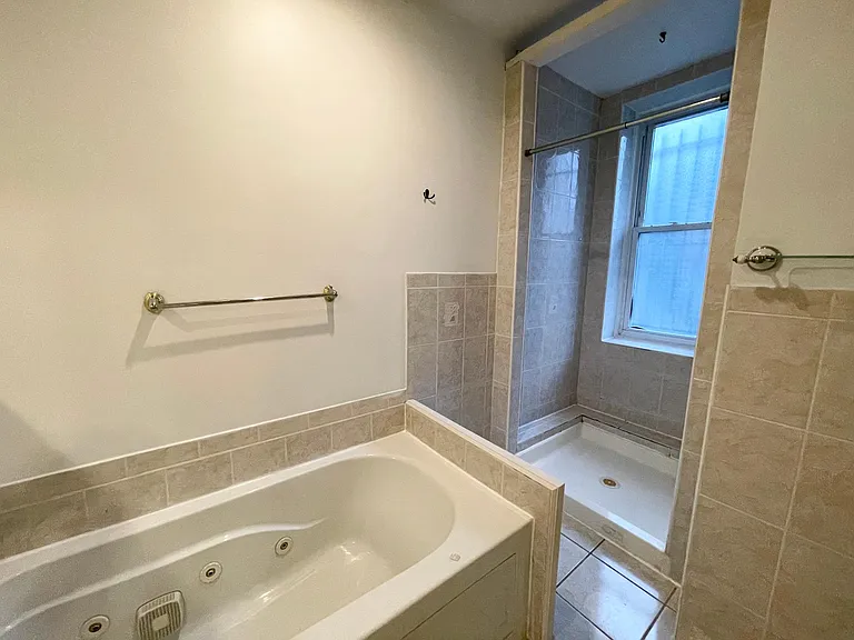 4640 Sansom St #1A — Photo 16