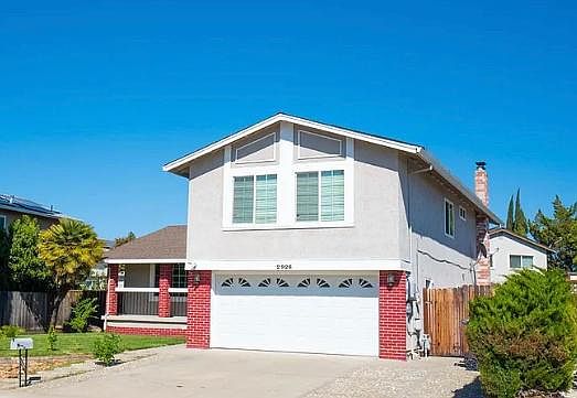 1st image of 2926 Gomes Dr