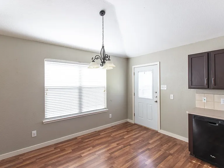 9005 Boone Dr — Photo 13