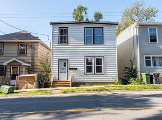 15 Maple St, Dartmouth, NS B2Y2X2