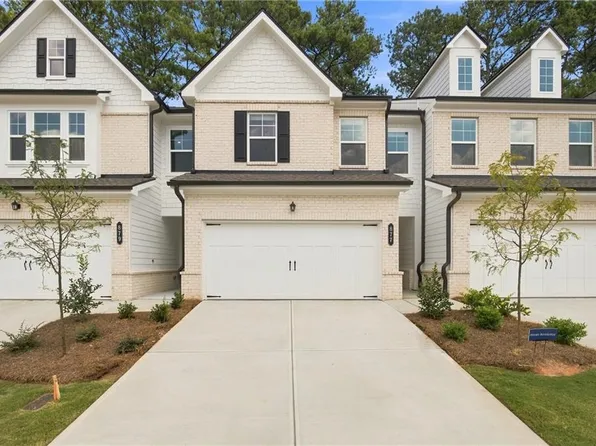 877 Rainwater Trce, Lawrenceville, GA 30044