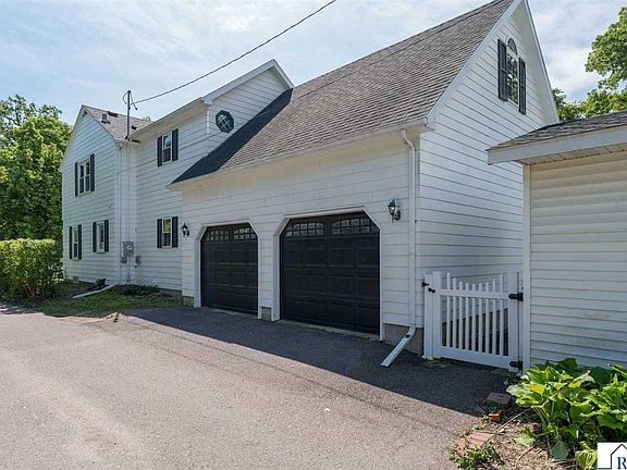 4th image of 718 Baker Ave