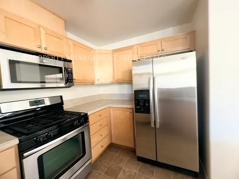 10871 SW Canterbury Ln #204 — Photo 6