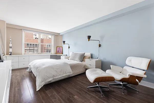 Rented by Brown Harris Stevens | media 18