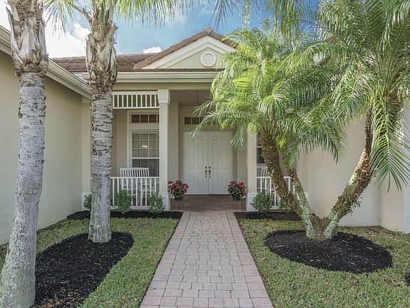 4th image of 226 NW Magnolia Lakes Blvd