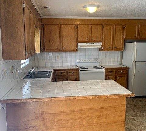 4th image of 3935 Ttt Sterling Pointe Dr #5