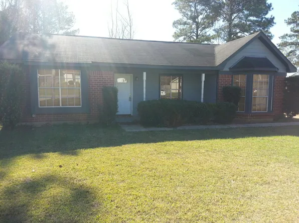 9601 Royal Woods Dr S, Mobile, AL 36608