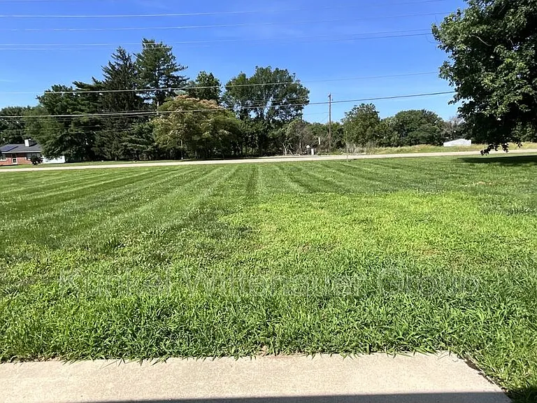 504 Draco Dr — Photo 3