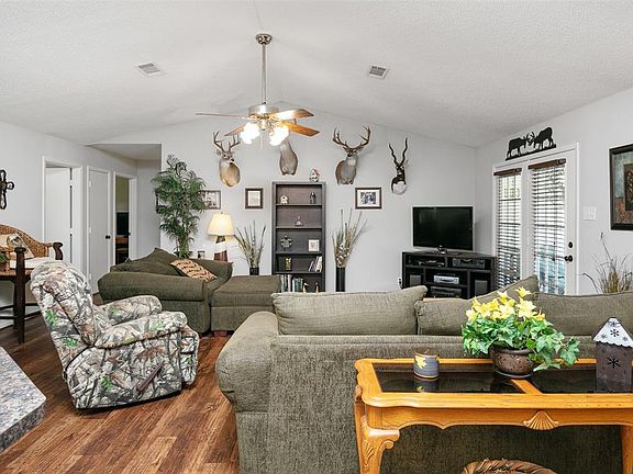 4th image of 188 Shoreline Dr