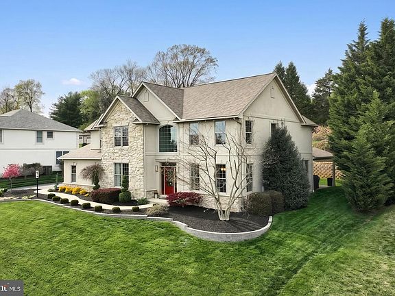 3rd image of 2252 Spangler Cir