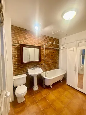 Rented by Nest Seekers International | media 4