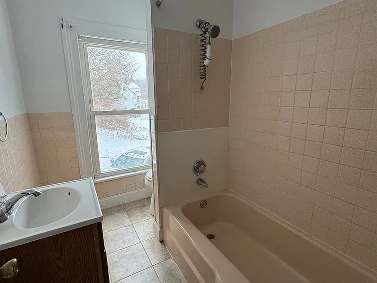 695 Cape St — Photo 11