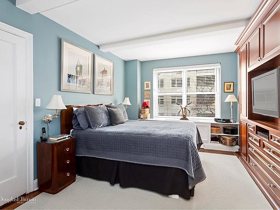 3rd image of 414 E 52nd St APT 3B