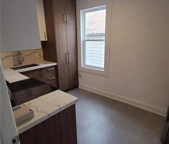 13 Hocken Ave #UPPER — Photo 13