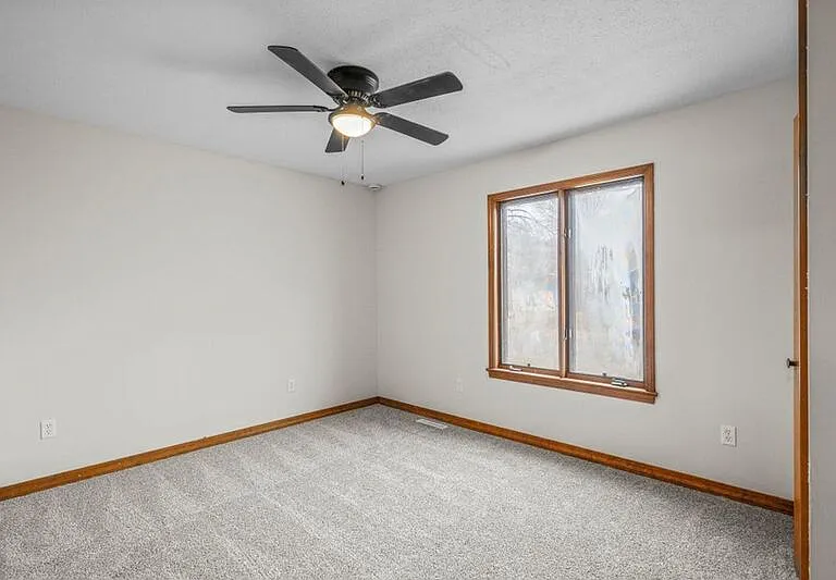 2145 S Todd Ave — Photo 20