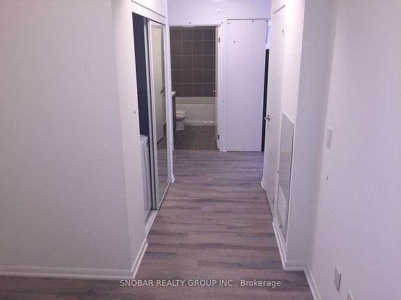 5th image of 830 Lawrence Ave W Unit 423