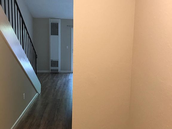 5th image of 1825 Oak Park Blvd