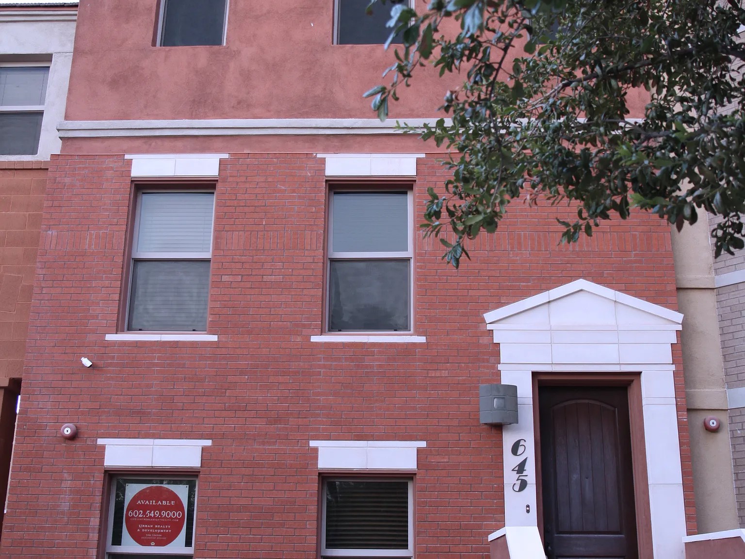 3 bed, 3.5 bath, 1947 sqft, $2,795 — Photo 3