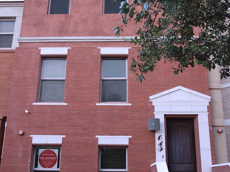 645 S Roosevelt St — Photo 3