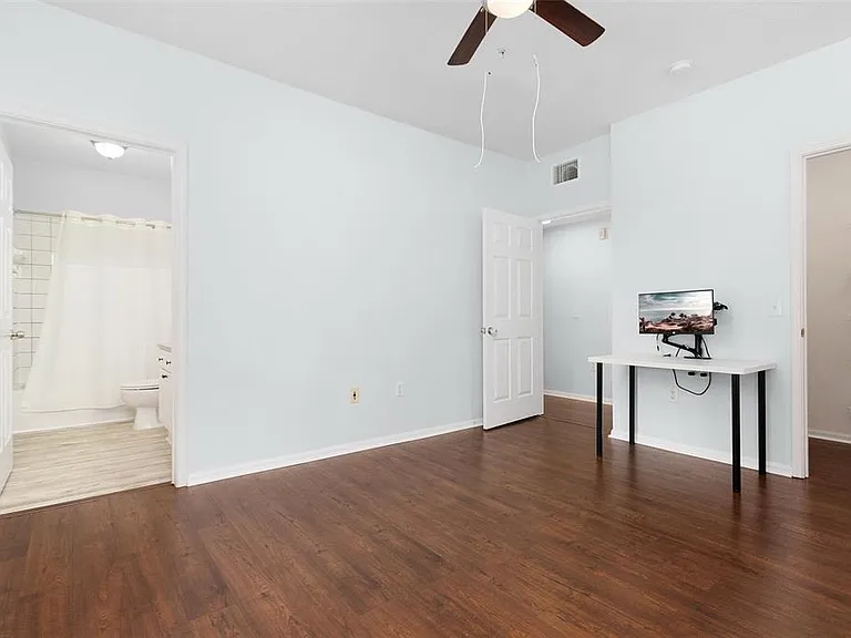 233 Goldenrain Dr #202 — Photo 25