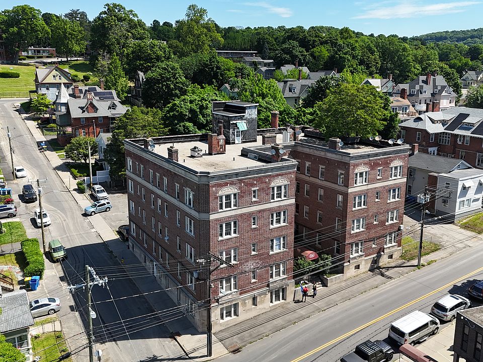 1st image of 144-D408 W Grove St #D-408