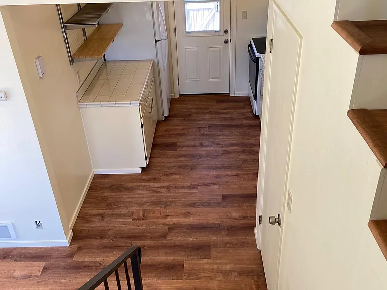 121 Lloyd Ct #2 — Photo 9
