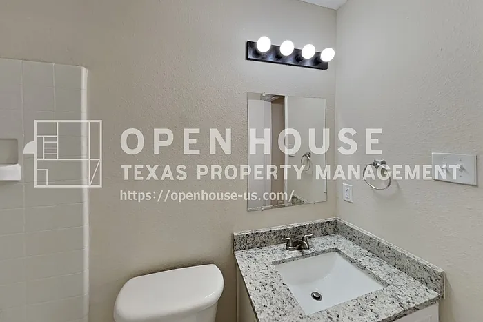 4884 Waterford Dr — Photo 17