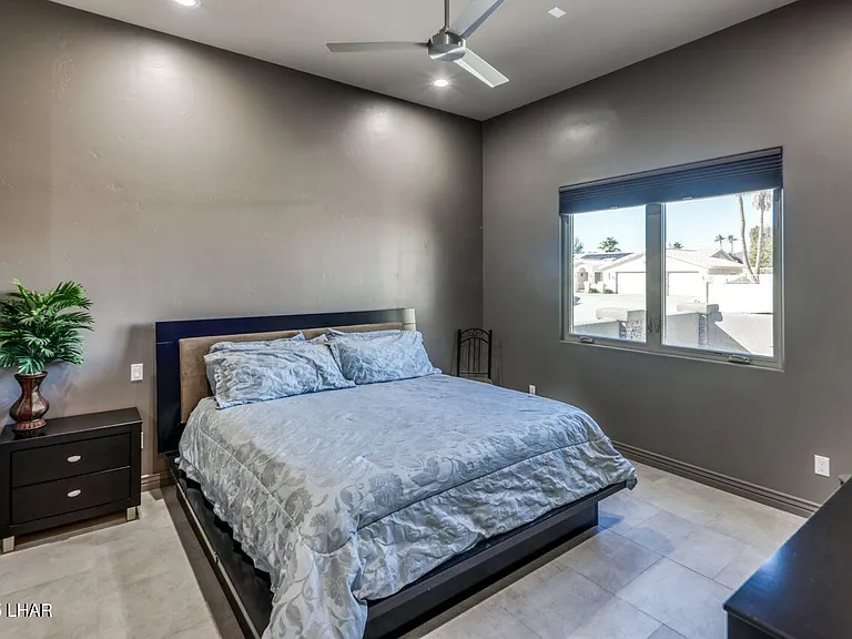 2520 Demaret Dr — Photo 27