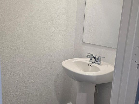 3rd image of 25446 Carnation Ct