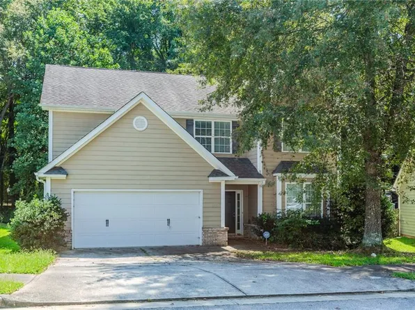 922 Lakeside Ct, Loganville, GA 30052