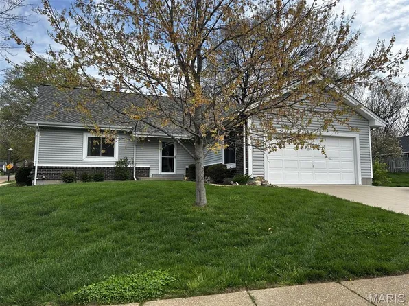1703 Blakefield Ter, Ballwin, MO 63021