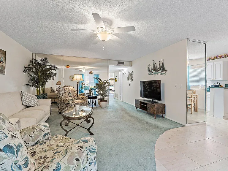 14 Lake Vista Trl #101 — Photo 4