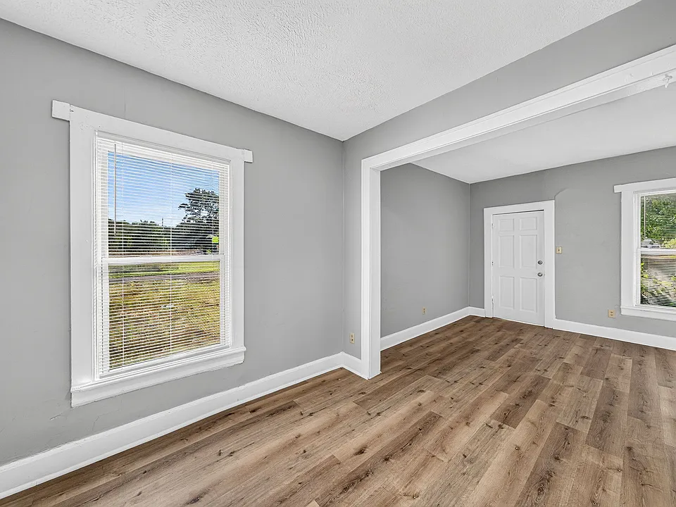 532 Kosciuszko St #2