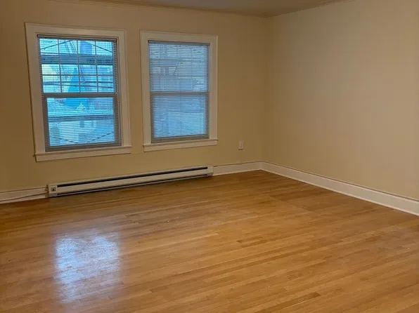 Washington Irving Apartments, 1305 E Howell St APT 308, Seattle, WA 98122