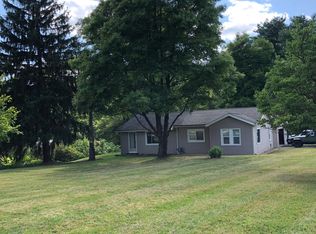 960 Glencrest Dr, Northfield, OH 44067