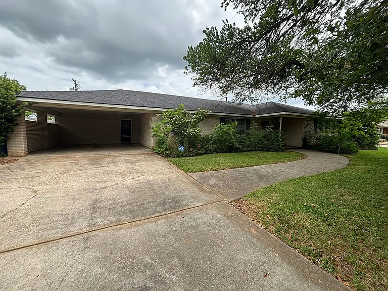 1519 Audubon Pl — Photo 1
