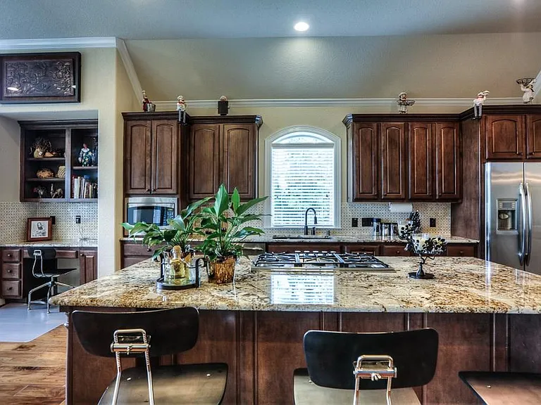 154 W Hullwood Ct — Photo 22