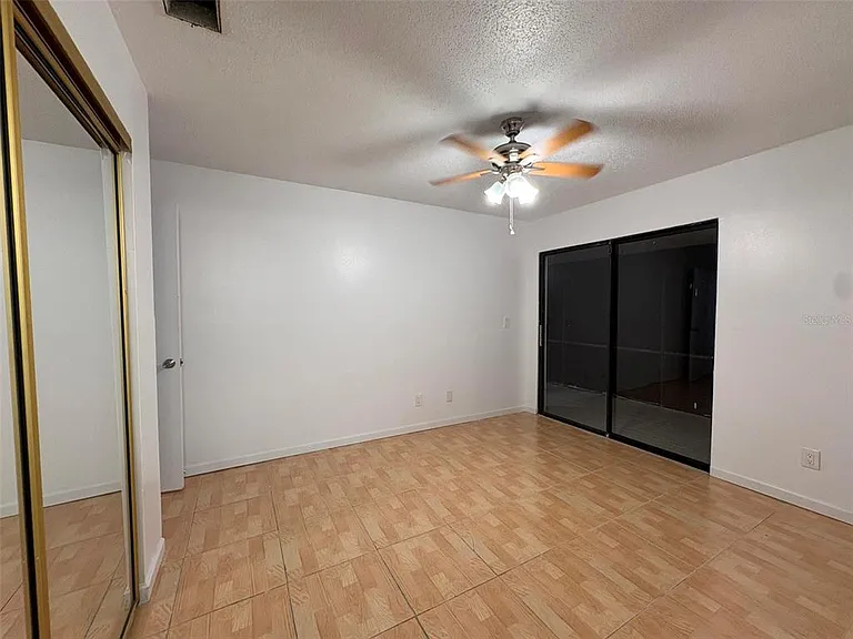 1724 Foxhall Cir #1724 — Photo 8