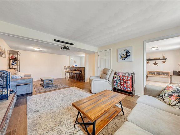 4th image of 2151 Wesvan Dr