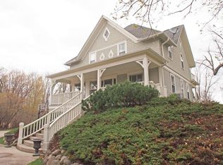 W378N5940 Valley Rd, Oconomowoc, WI 53066