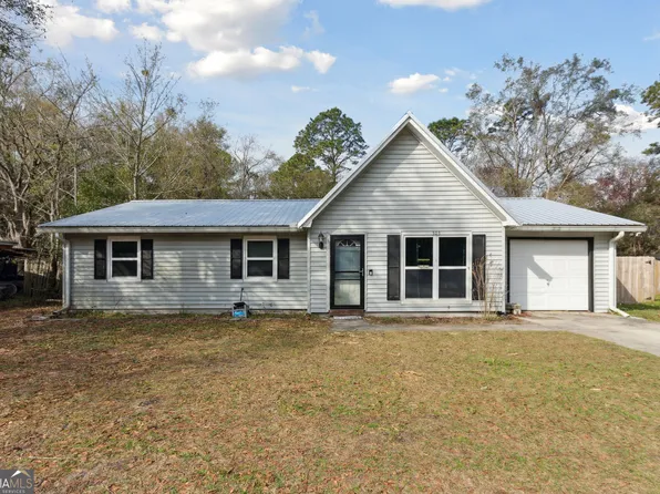 303 Martha Dr, Saint Marys, GA 31558