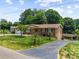 3107 Short Rd, Hickory, NC 28602